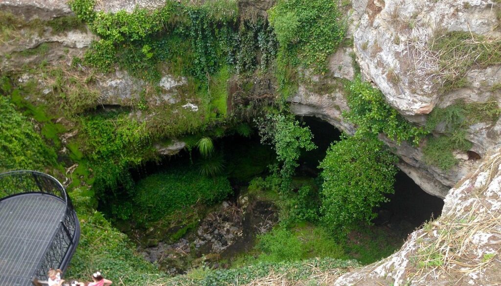 Discover the Cave Gardens – Just 3 Minutes from Arkana